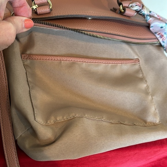 Nanette Lepore convertible handbag crossbody + zip coin pouch $108 MSRP - Picture 9 of 13